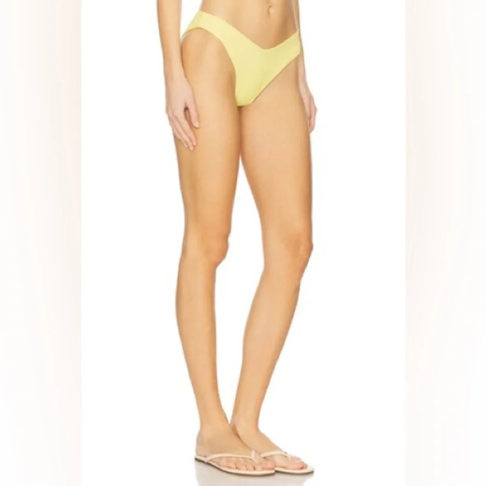 NWT Beach Riot Vanessa Bikini Bottom in Butter Blossom - Picture 2 of 8